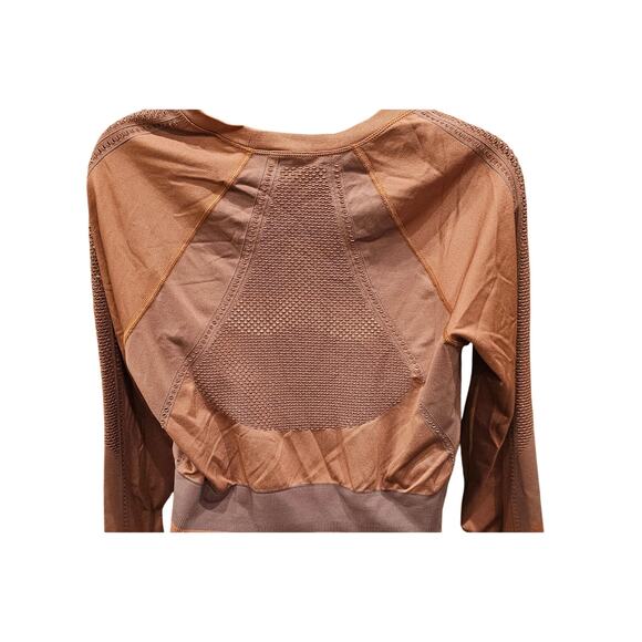 Allyson Felix x athleta M (?) Rose gold ribbed long sleeve crop top thumb holes - Picture 3 of 9